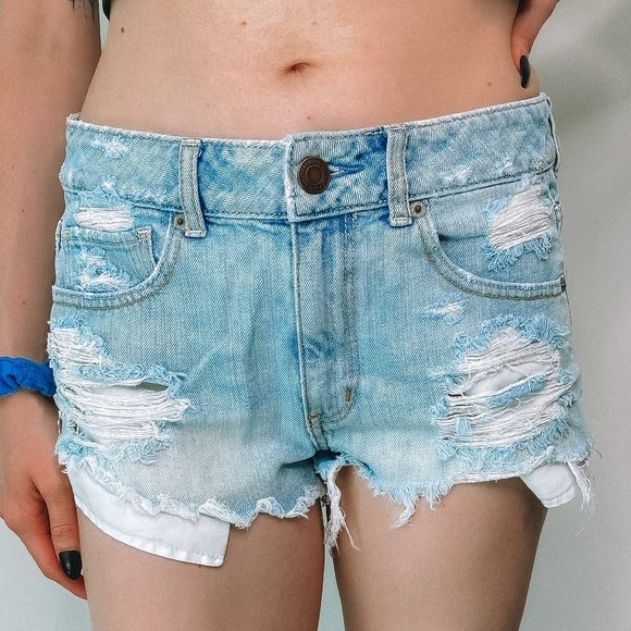 American Eagle Outfitters Distressed Light Wash Jean Shorts - Picture 1 of 8